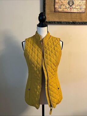 Women's Quilted Mustard Yellow Sleeveless Vest from joules company, size small
